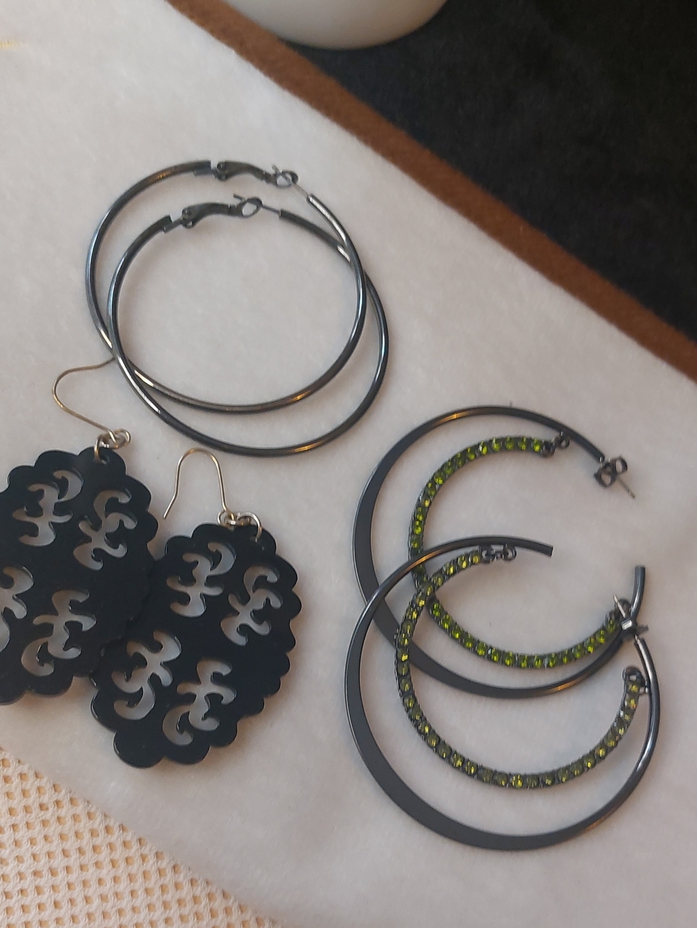💚3/$25 Edgy Gunmetal Hoop & Black Filigree Dangle Earring Lot - 3 Pairs